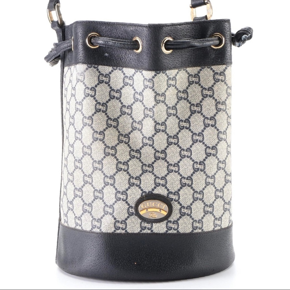 Gucci Plus Drawstring Bucket Bag in Coated Canvas and Navy Cinghiale Leather